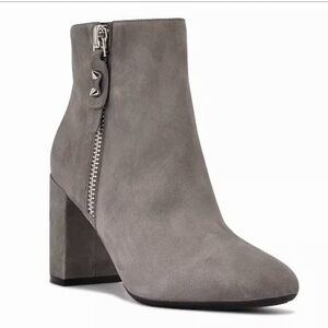 Nine West • Takes 9x9 Dark Gray Suede  • Ankle Booties • Size 7